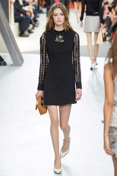 Look 38